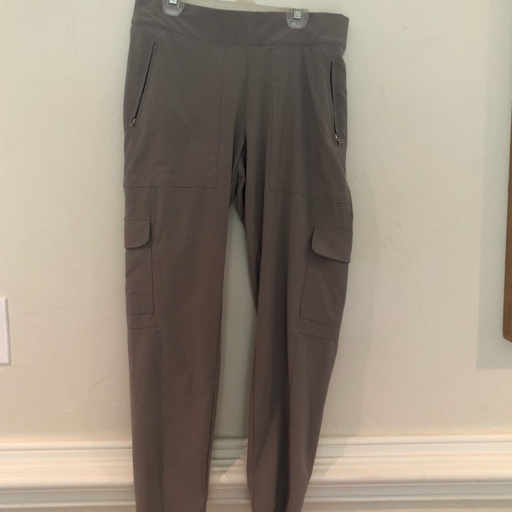 Athleta trekki hiking pant. Tan size 10